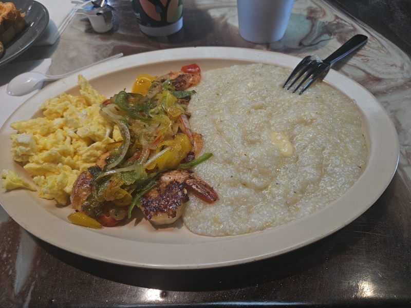 Derry's Family Restaurant food
