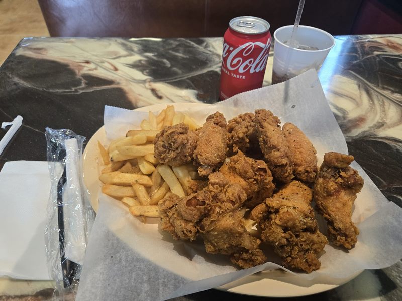 Derry's Family Restaurant food